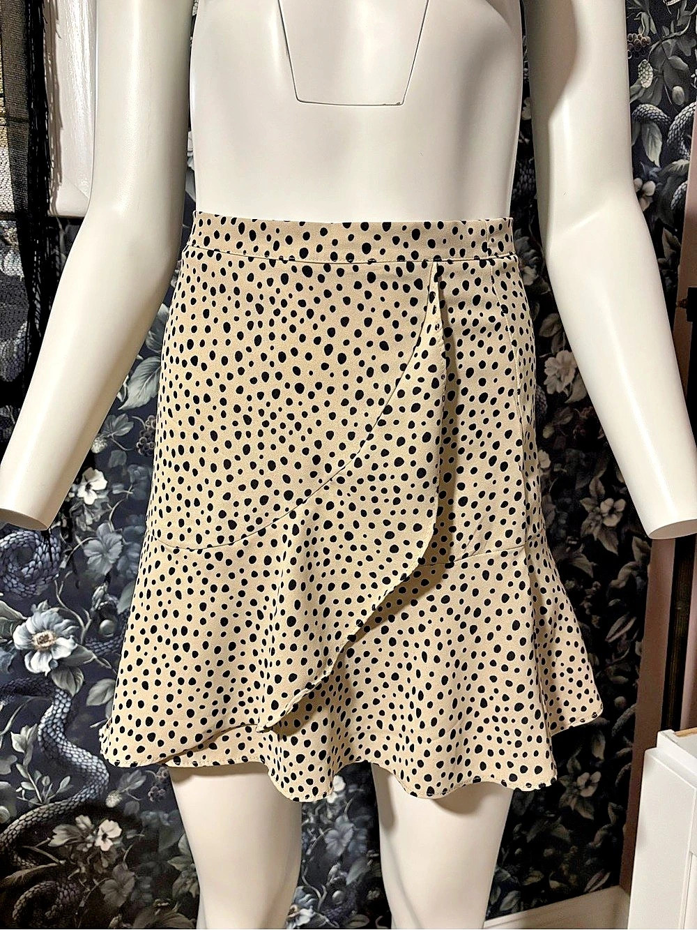 Altar’d State Polka Dot Ruffle Mini Skirt in Beige & Black Size XL